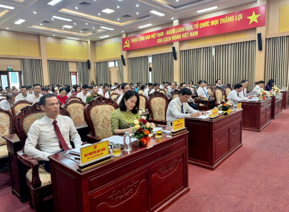 Kỳ họp thứ 2 HĐND xã Hoài Đức thông qua 5 nghị quyết quan trọng Kỳ họp thứ 2 HĐND xã Hoài Đức thông qua 5 nghị quyết quan trọng