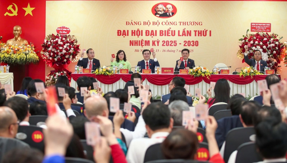 Ông Nguyễn Hồng Diên làm Bí thư Đảng ủy Bộ Công thương nhiệm kỳ 2025-2030