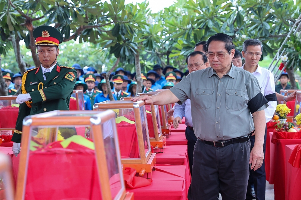 Thủ tướng: "Tiếp tục làm hết sức mình để không một liệt sĩ nào bị lãng quên"