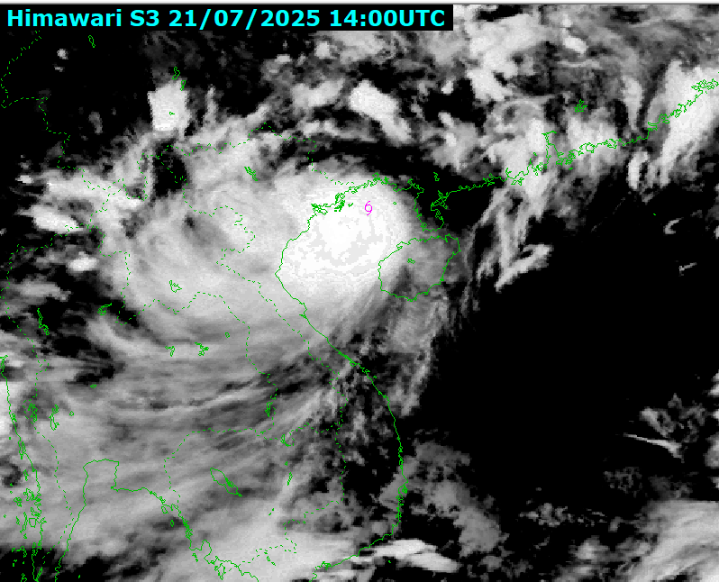 Bão số 3 áp sát đất liền, nhiều tỉnh miền Bắc chuẩn bị mưa to gió lớn