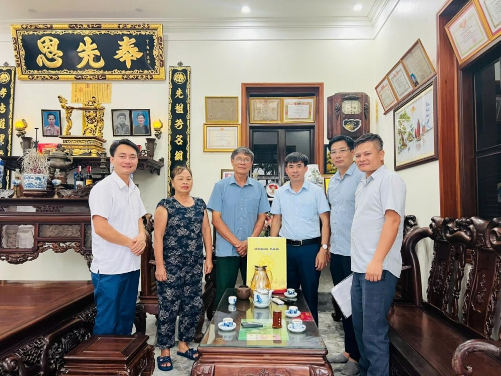 Lãnh đạo xã Dương Hòa tri ân gia đình chính sách, người có công