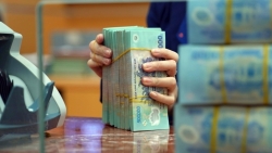 lai suat tien gui on dinh lai vay tiep tuc giam