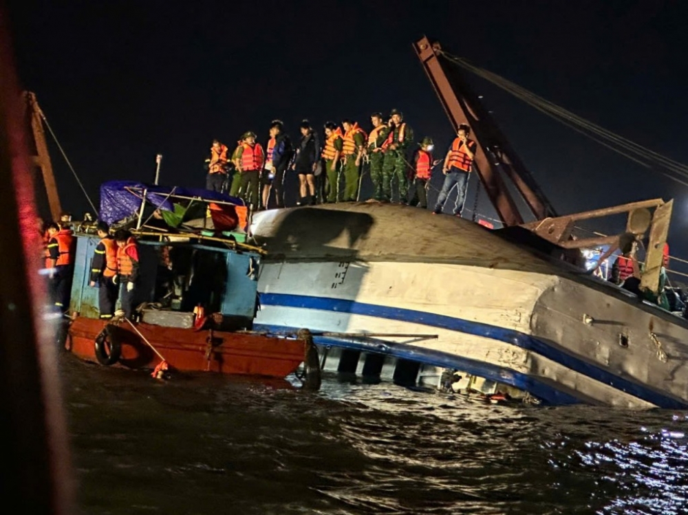 Vụ lật tàu ở Quảng Ninh: Doanh nghiệp bảo hiểm bồi thường trên 14,2 tỷ đồng Vụ lật tàu ở Quảng Ninh: Doanh nghiệp bảo hiểm bồi thường trên 14,2 tỷ đồng