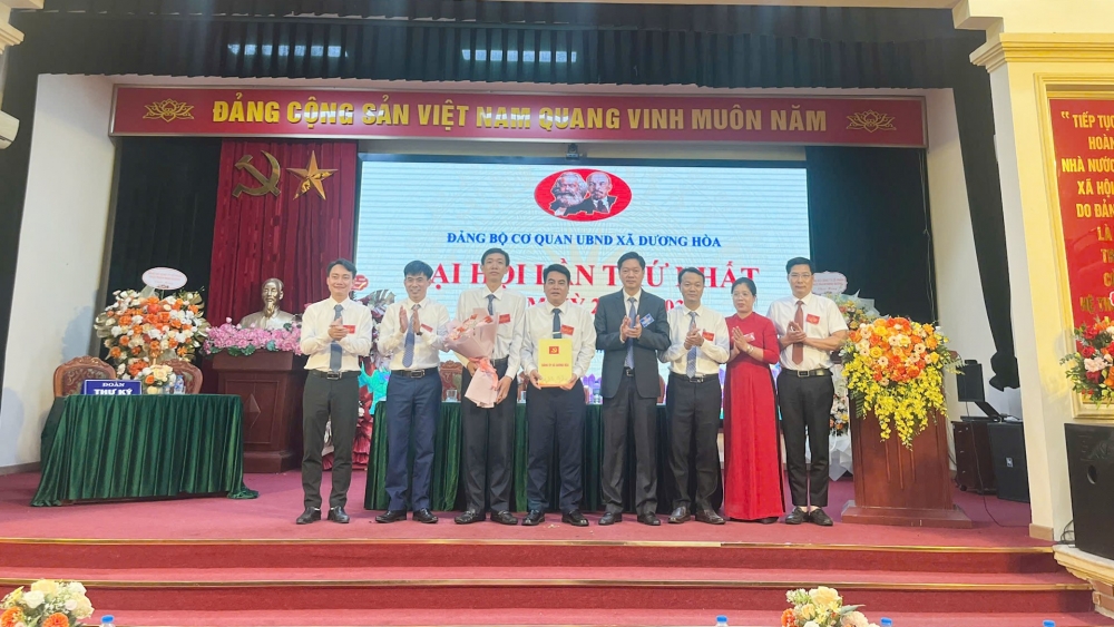 Bước ngoặt của Đảng bộ cơ quan UBND xã Dương Hoà