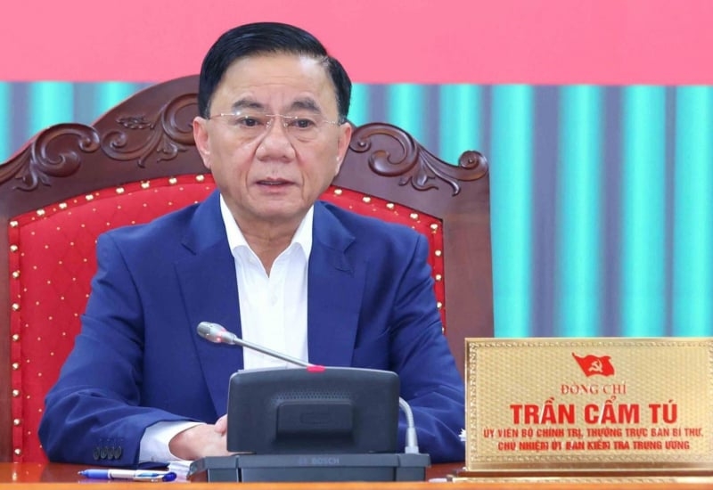 Bộ Chính trị phê bình các địa phương chậm kiện toàn nhân sự chủ chốt cấp xã