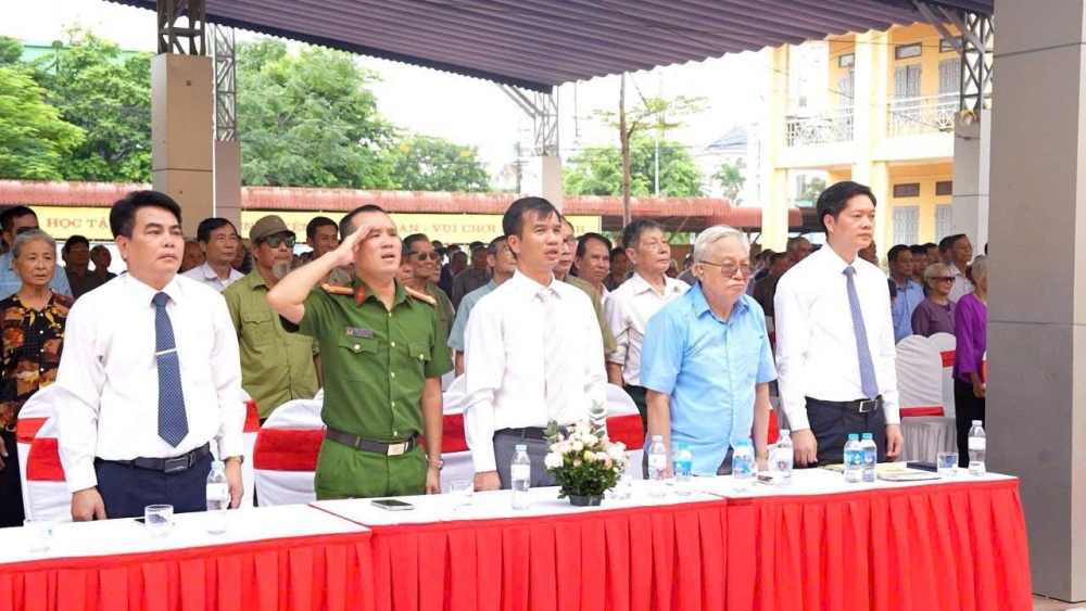 Khơi dậy lòng yêu nước, phát huy truyền thống của đất nước