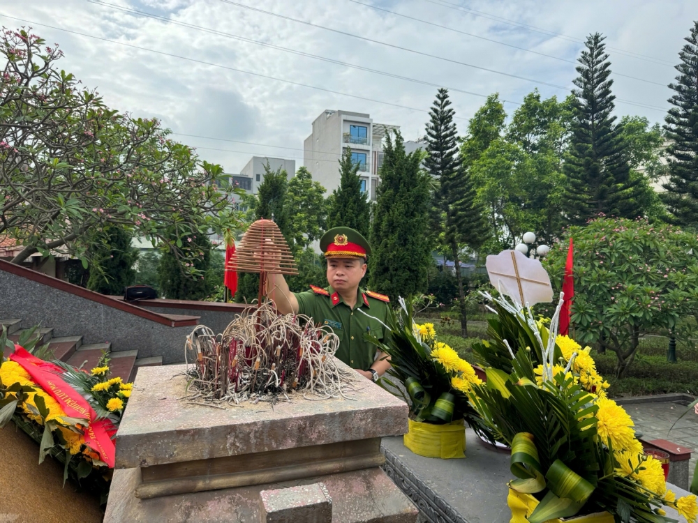 Nghĩa tình của Công an xã Hoài Đức