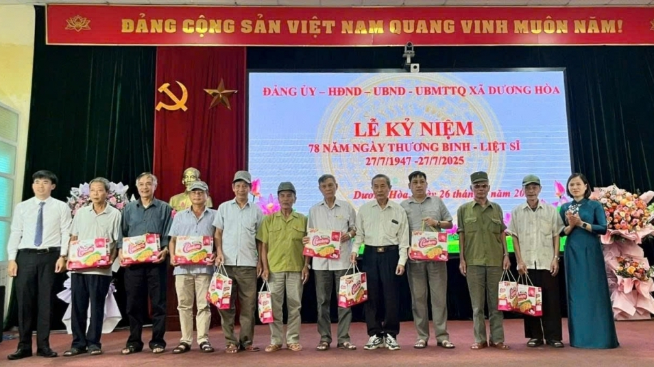 Khơi dậy lòng yêu nước, phát huy truyền thống của đất nước