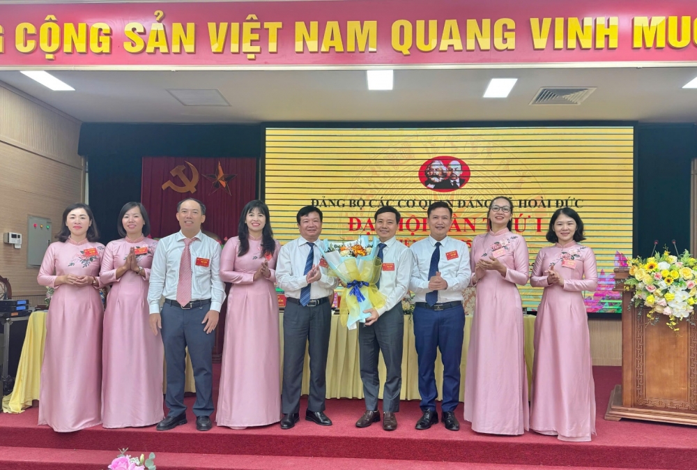 Nâng cao vai trò của Đảng bộ các cơ quan Đảng xã Hoài Đức