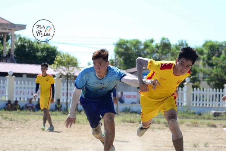 Thanh Hóa: Thôn Bái Trung 2 vô địch giải bóng đá thanh niên xã Hòa Lộc hè năm 2019