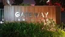 Trường Gateway lên tiếng vụ học sinh lớp một tử vong trên xe đưa đón