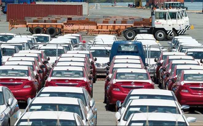 Giá ô tô nhập khẩu về Việt Nam giảm hơn 90 triệu đồng/xe