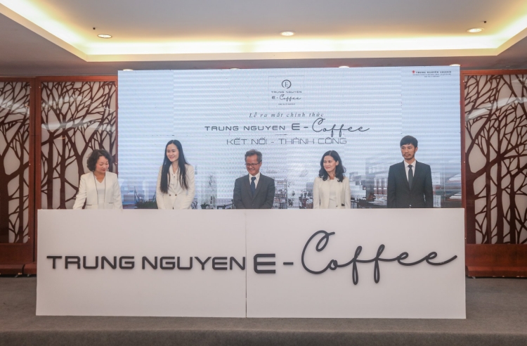 Ông bà chủ vướng ồn ào ly hôn, Trung Nguyên mở chuỗi cà phê mới ong ba chu vuong on ao ly hon trung nguyen mo chuoi ca phe moi