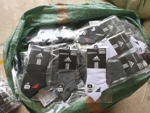 Thu giữ 2.800 sản phẩm giả mạo nhãn hiệu Nike, Adidas và Chanel