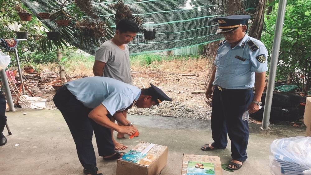 Công ty Sách và Thiết bị Giáo dục Duy Ngân buôn bán sách giả