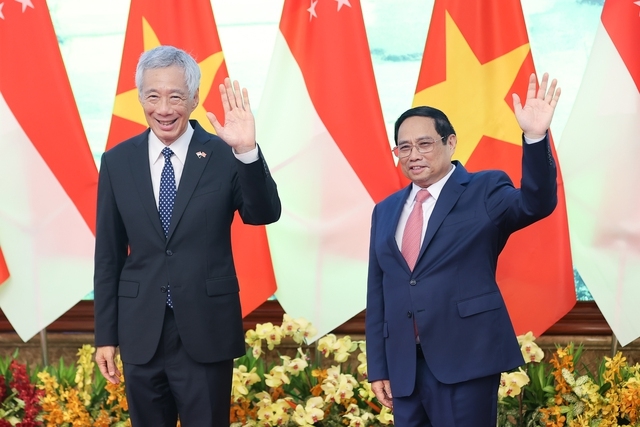 Việt Nam và Singapore xem xét nâng cấp quan hệ lên đối tác chiến lược toàn diện