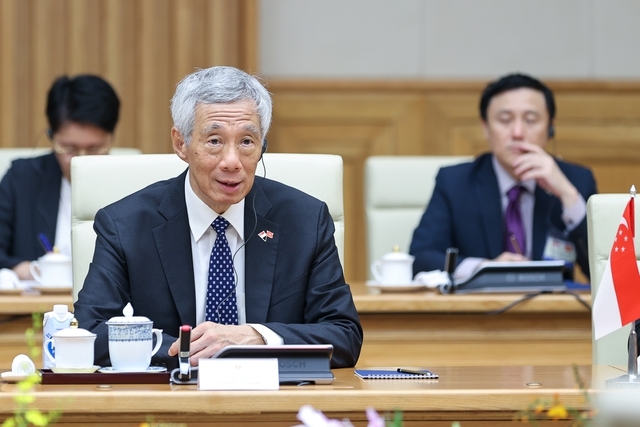 Việt Nam và Singapore xem xét nâng cấp quan hệ lên đối tác chiến lược toàn diện