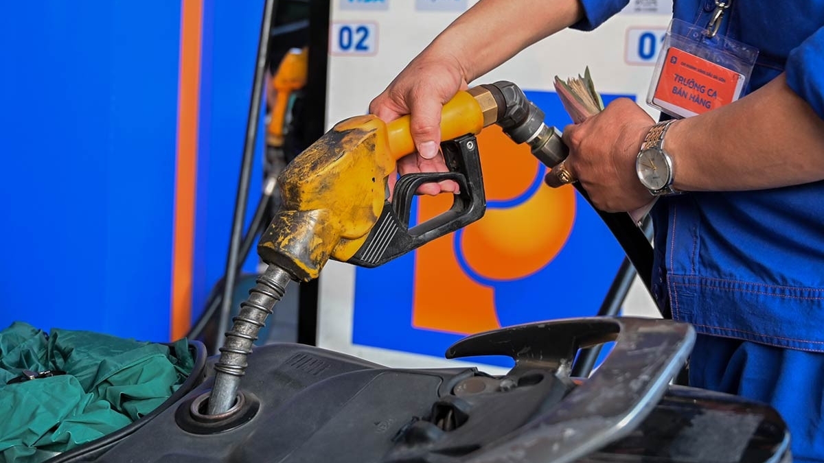 Giá xăng dầu giảm ngay ngày đầu tháng