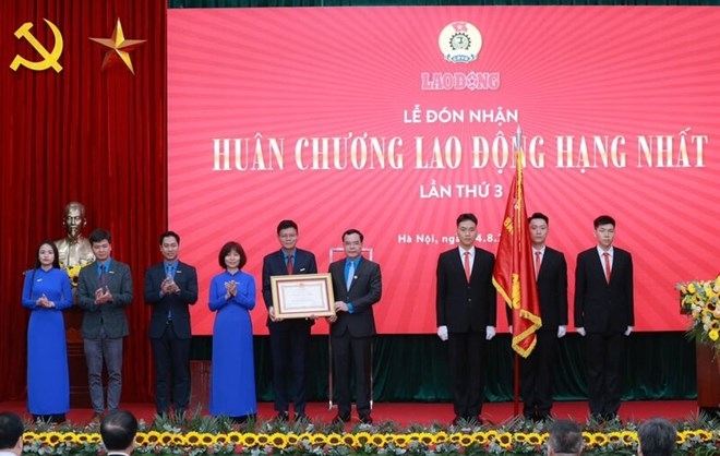 Báo Lao Động đón nhận Huân chương Lao động Hạng Nhất lần thứ 3