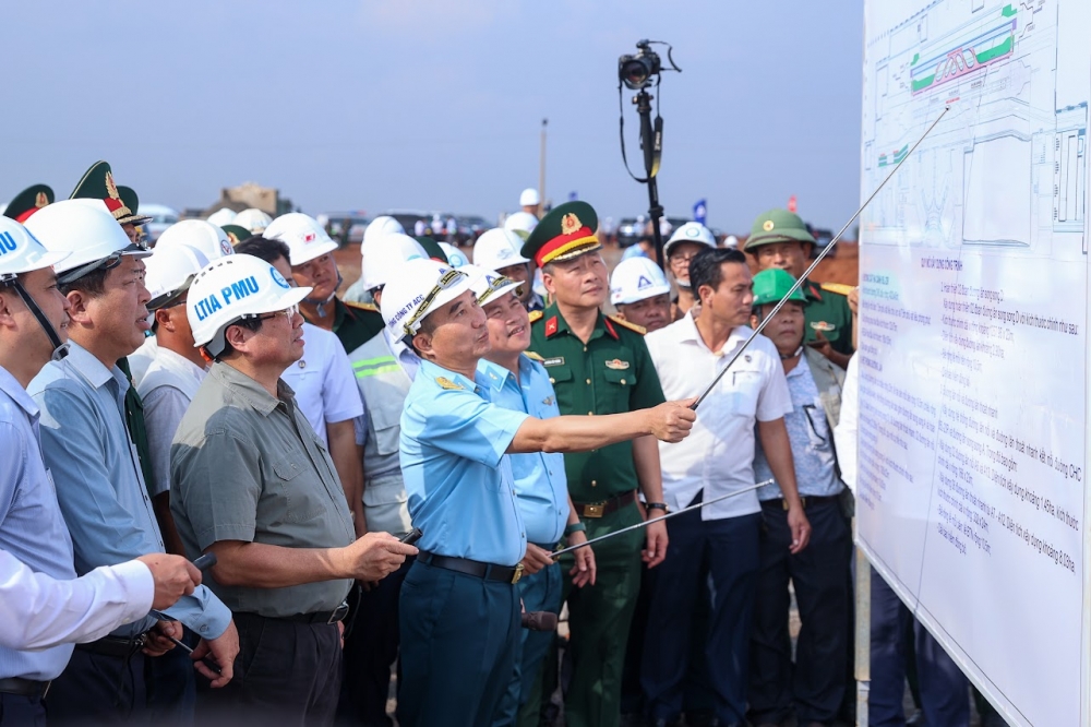 Cuộc “vi hành” thứ 8 của Thủ tướng và sự rốt ráo để siêu sân bay sớm về đích