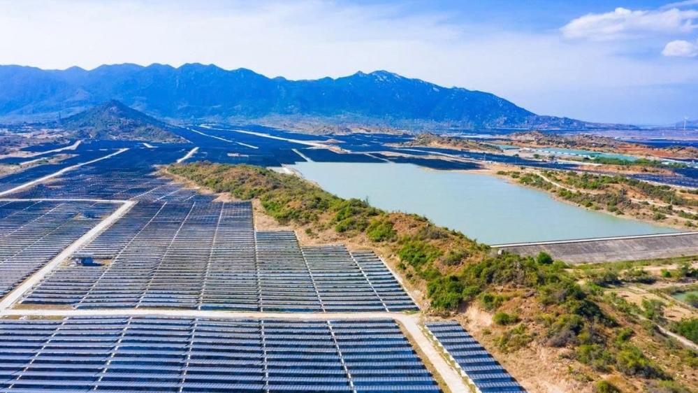 chinh sach dung luc nhung chua du xa