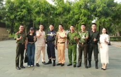 chien si mac ao linh hoa than lam ca si