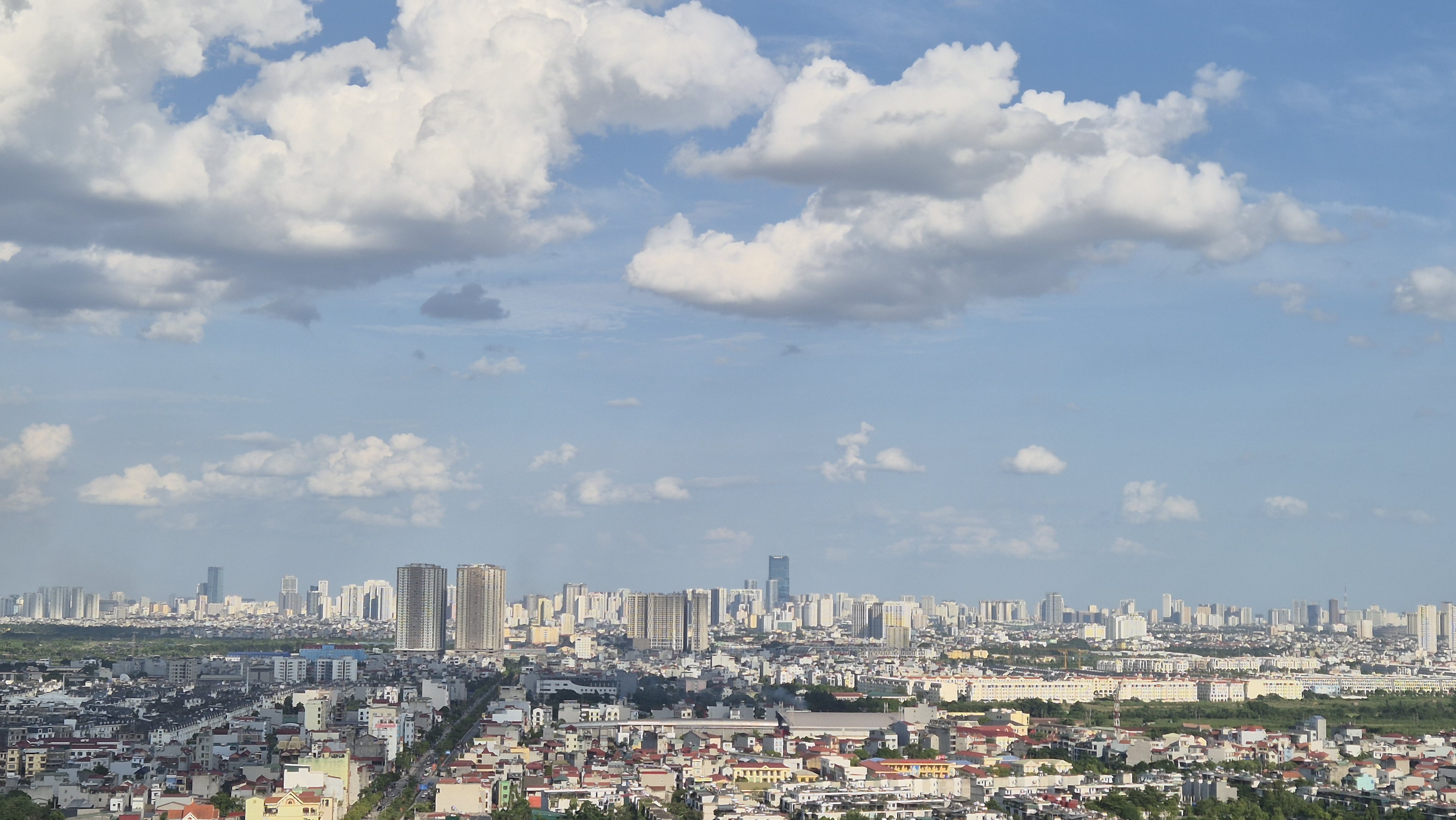 Chính phủ triển khai 5 nhiệm vụ, giải pháp trọng tâm để bảo đảm tăng trưởng năm 2025 đạt 8,3 - 8,5%