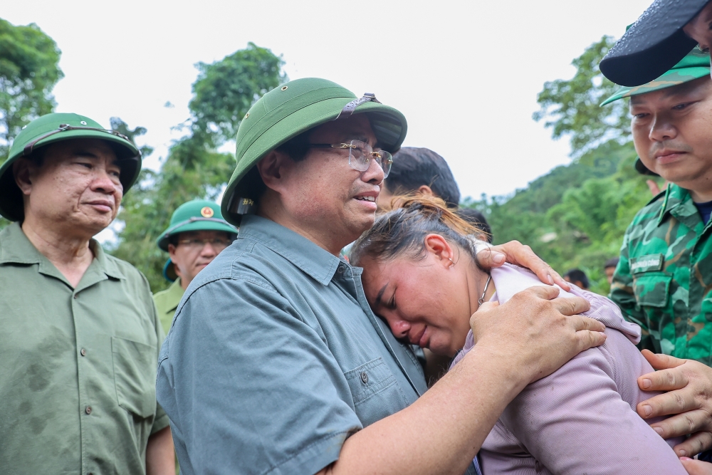 Thủ tướng: Chậm nhất tháng 9 phải bố trí đất, xây dựng lại nhà ở cho các hộ bị mất nhà do thiên tai