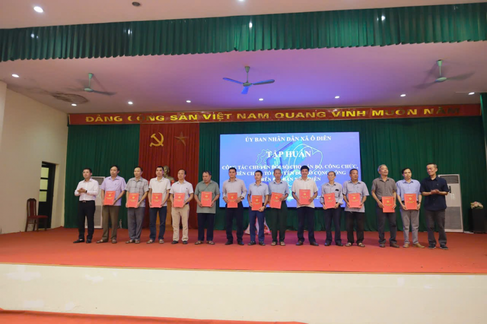 Xã Ô Diên thành lập 59 tổ chuyển đổi số cộng đồng