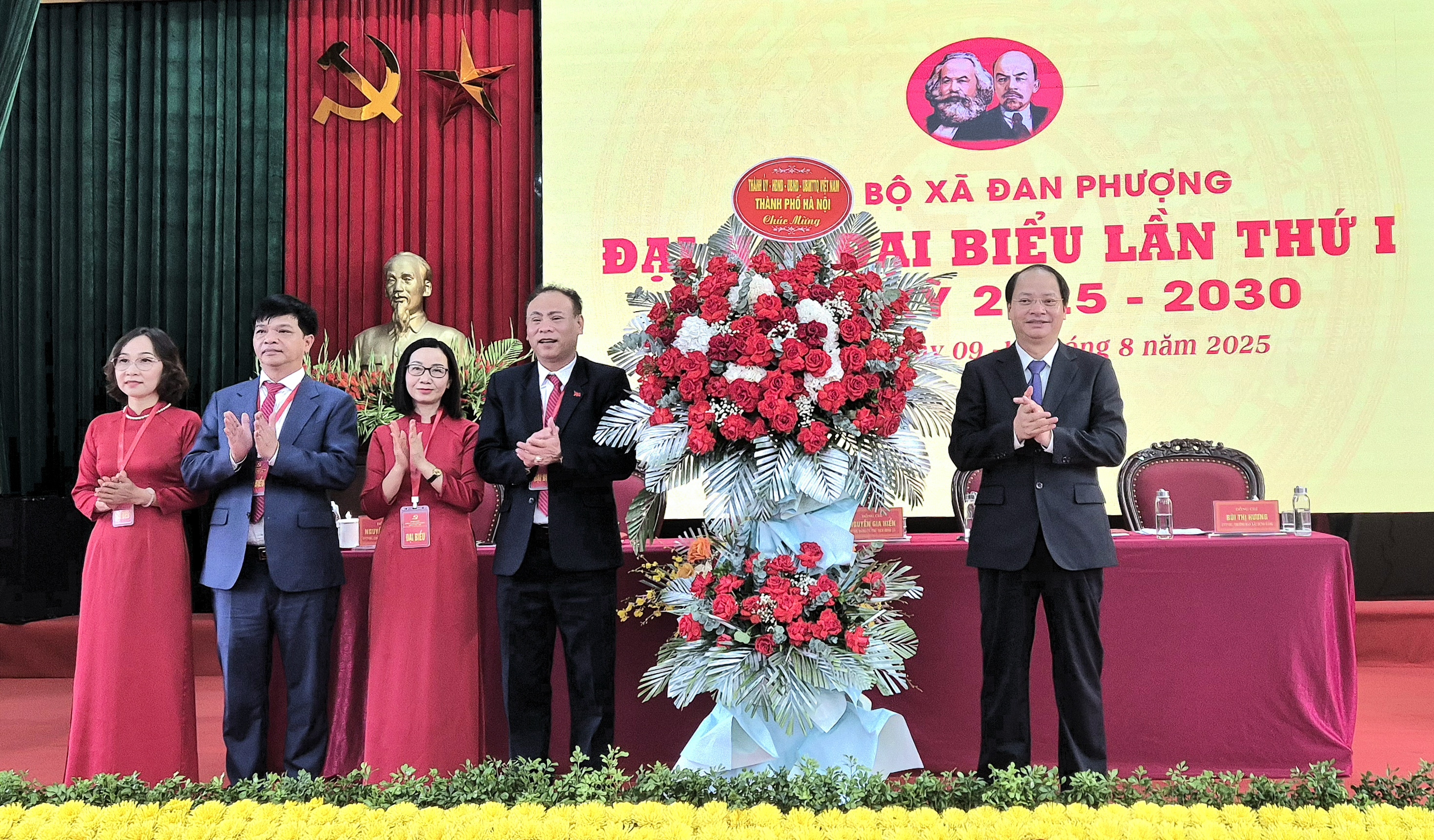 Huy động sức mạnh tổng hợp đưa xã Đan Phượng thành đô thị xanh, văn minh