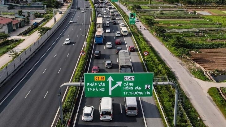 Từ 15/8, thí điểm cấm xe tải chạy làn 1 trên 2 tuyến cao tốc trọng điểm