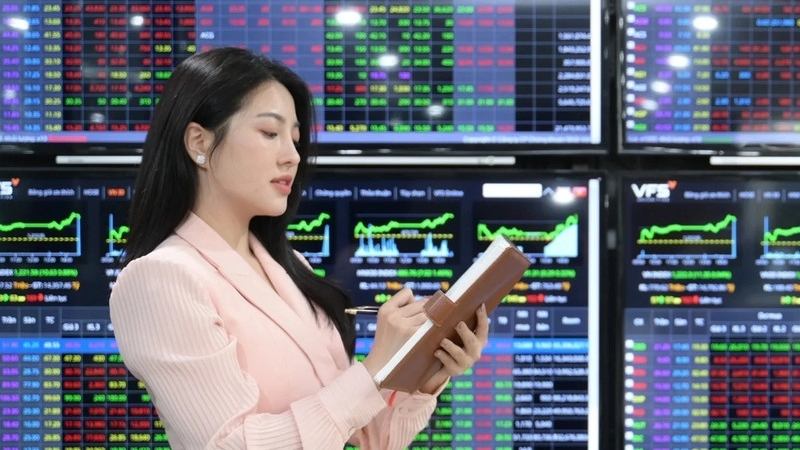 Ủy ban Chứng khoán “tuýt còi” hàng loạt công ty vi phạm