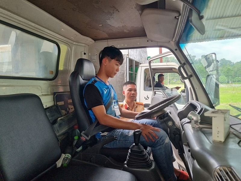 Sát hạch đỗ và đổi bằng thành công trên hệ thống là đủ điều kiện lái xe Sát hạch đỗ và đổi bằng thành công trên hệ thống là đủ điều kiện lái xe