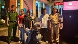 xu ly nhom hoc sinh co hanh vi phan cam khi doan phuc vu a80 di qua