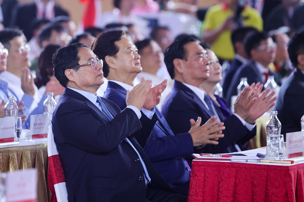 Biểu tượng của khát vọng phát triển, ý chí vươn lên của toàn dân tộc