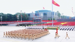 cuc canh sat giao thong huong dan nguoi dan di lai phuc vu a80