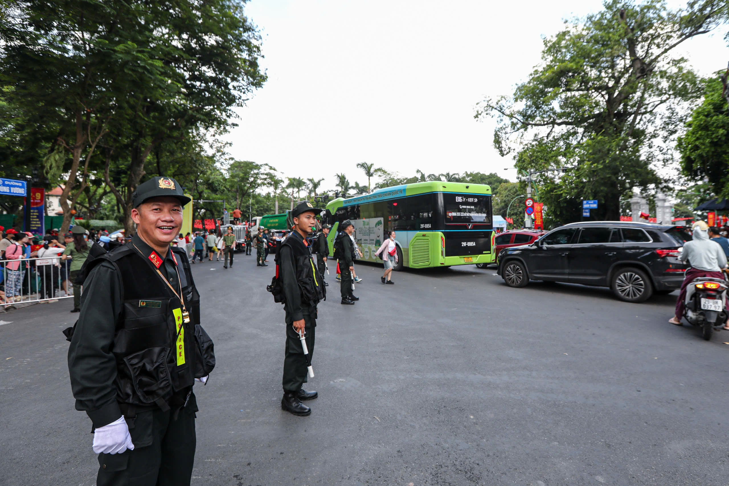 Hướng về đại lễ A80, tình quân dân Thủ đô càng thêm gắn bó