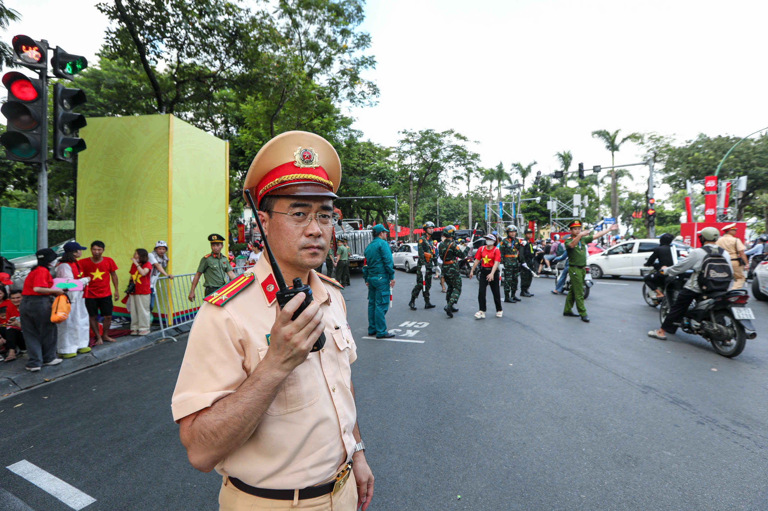 Hướng về đại lễ A80, tình quân dân Thủ đô càng thêm gắn bó