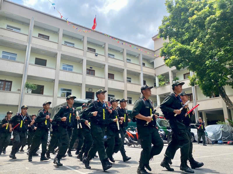 Cảnh sát đặc nhiệm đặt quyết tâm cao nhất đảm bảo an toàn sự kiện A80 Cảnh sát đặc nhiệm đặt quyết tâm cao nhất đảm bảo an toàn sự kiện A80