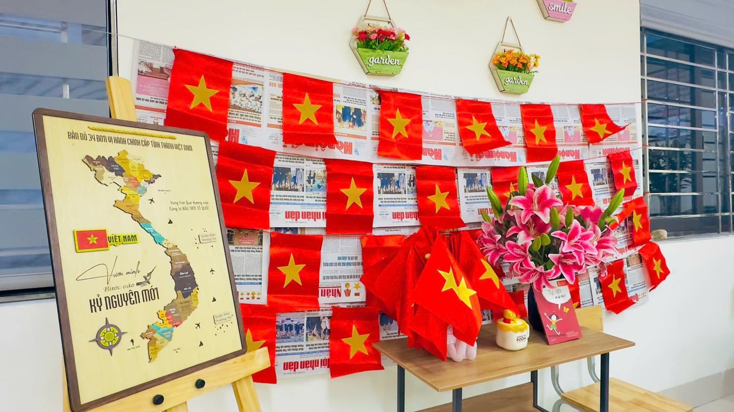 Tình yêu đất nước của cô và trò Trường Tiểu học Bắc Từ Liêm