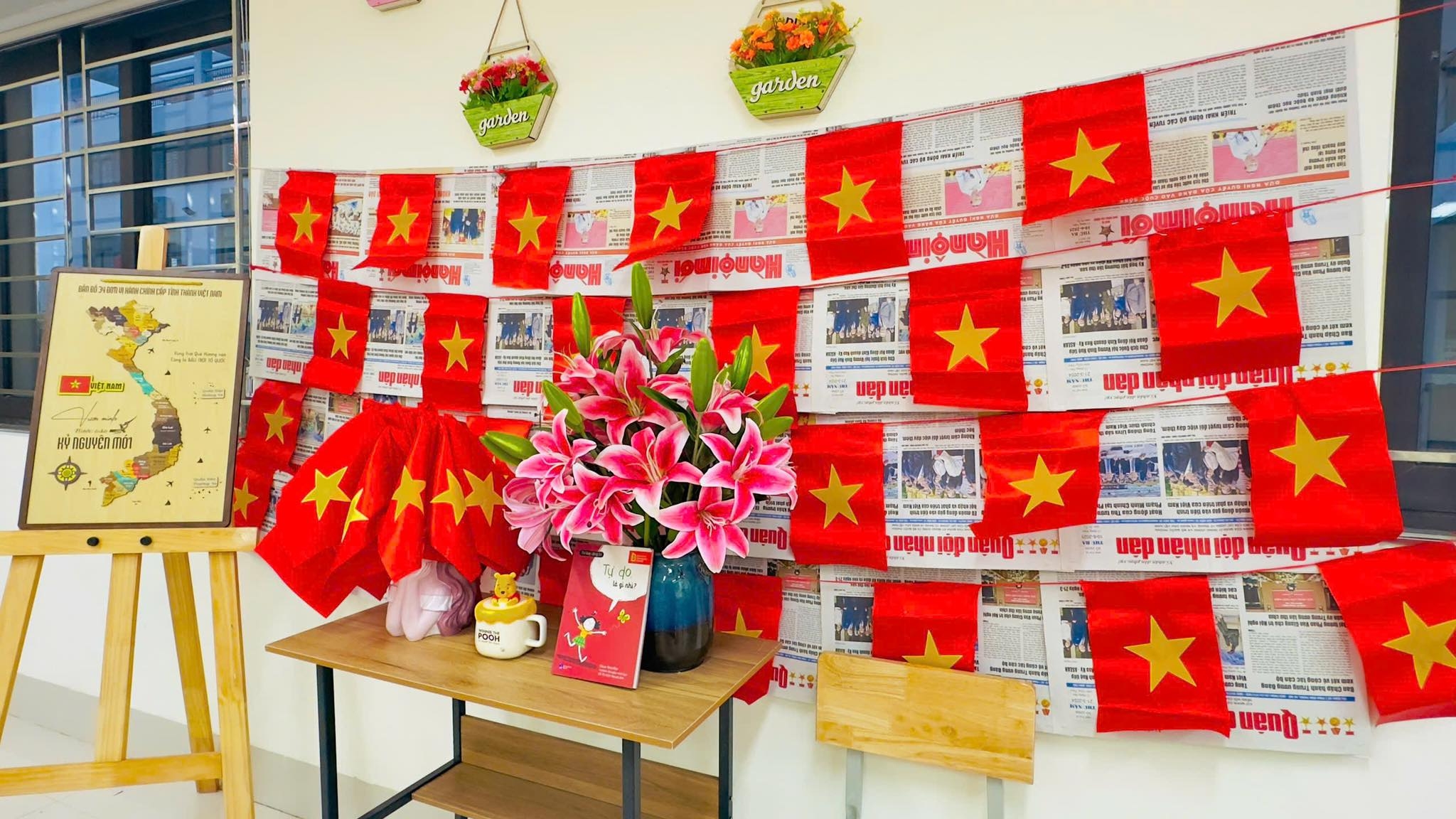 Tình yêu đất nước của cô và trò Trường Tiểu học Bắc Từ Liêm