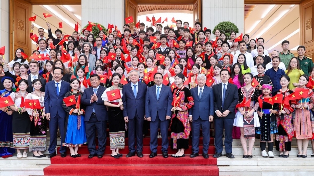 Mỗi căn nhà là minh chứng rõ nét của tình dân tộc, nghĩa đồng bào