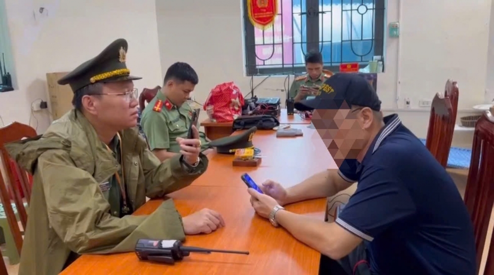 Công an xử lý đối tượng “xếp ghế giữ chỗ”, trục lợi từ sự kiện A80