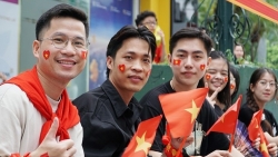 toan dan duoc tang moi nguoi 100000 dong an tet doc lap