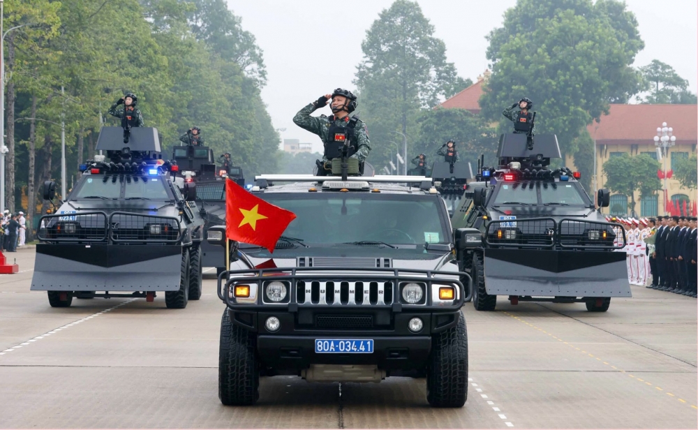 Hình ảnh lực lượng Công an xuất quân bảo vệ đại lễ A80