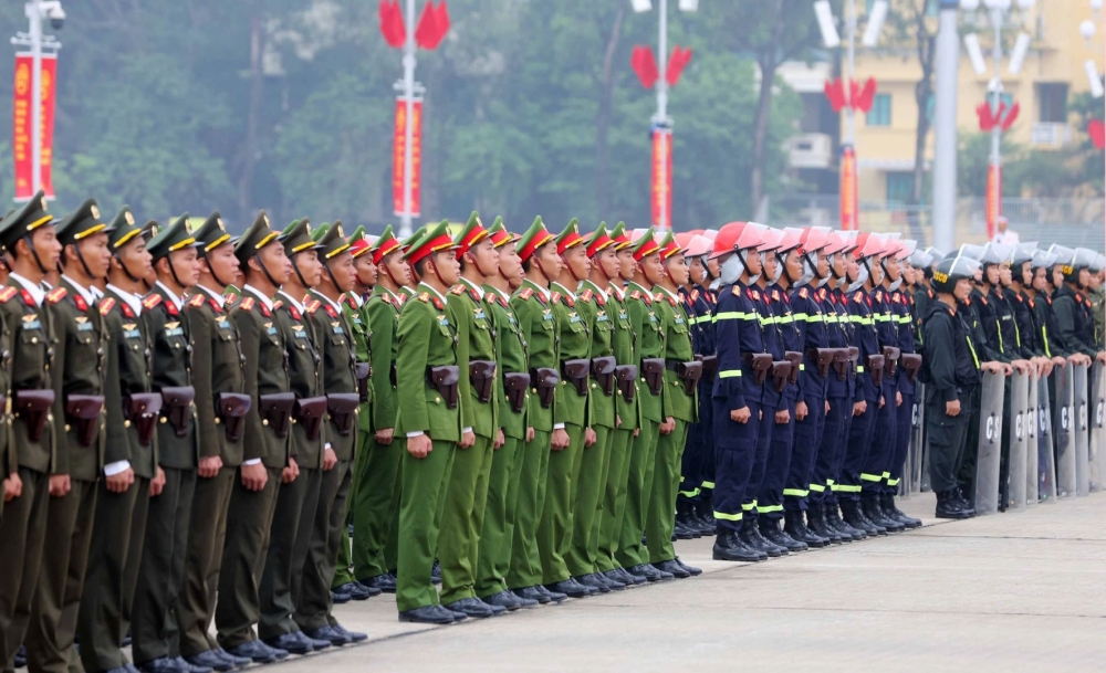 Hình ảnh lực lượng Công an xuất quân bảo vệ đại lễ A80