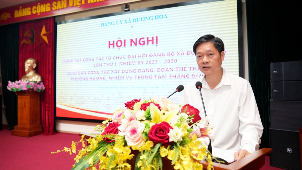 Xã Dương Hòa khen thưởng cá nhân, tập thể có thành tích trong tổ chức Đại hội Đảng