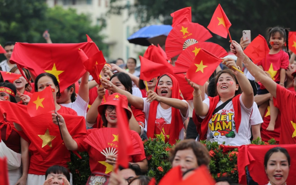 Kho bạc làm xuyên lễ để kịp phát tiền cho người dân trước Quốc khánh