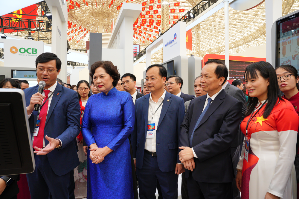 Ngành Ngân hàng: Tự hào quá khứ, vững vàng hiện tại, kiến tạo tương lai