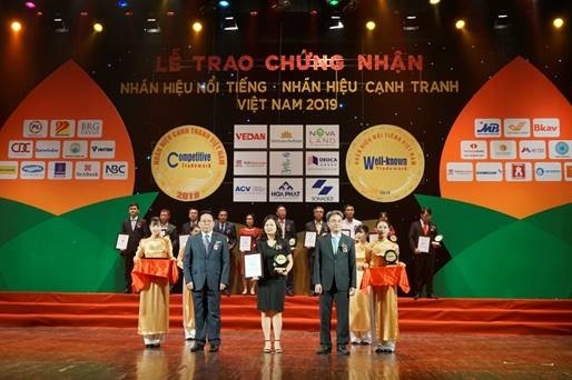 tap doan brg duoc vinh danh trong top 10 nhan hieu noi tieng nhat viet nam 2019